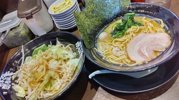 「ラーメン&モヤキャベ」@町田商店 入間店の写真