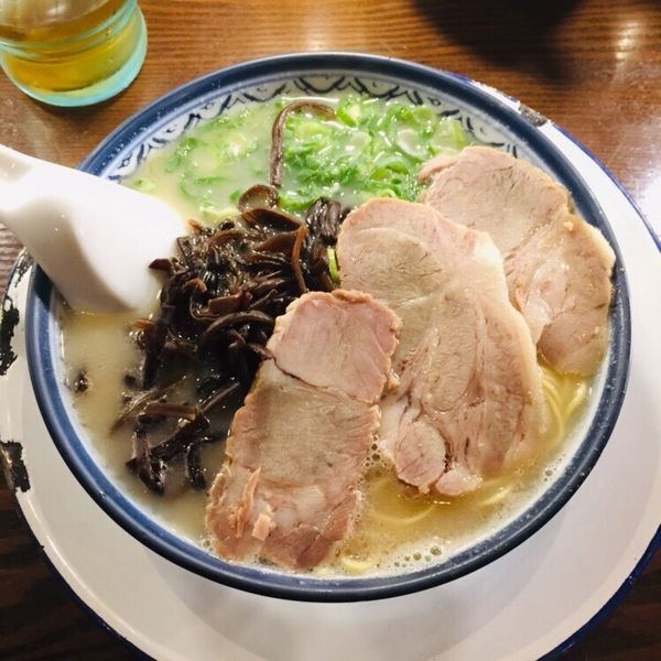 「ラーメン 麺少なめ 770」@博多ラーメン しばらく 日本橋店の写真