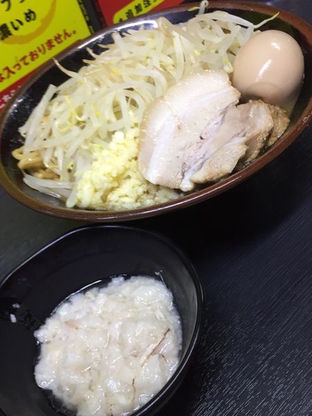 「味噌ラーメン(中盛りニンニクアブラ)＋味玉」@ハングリーピッグの写真