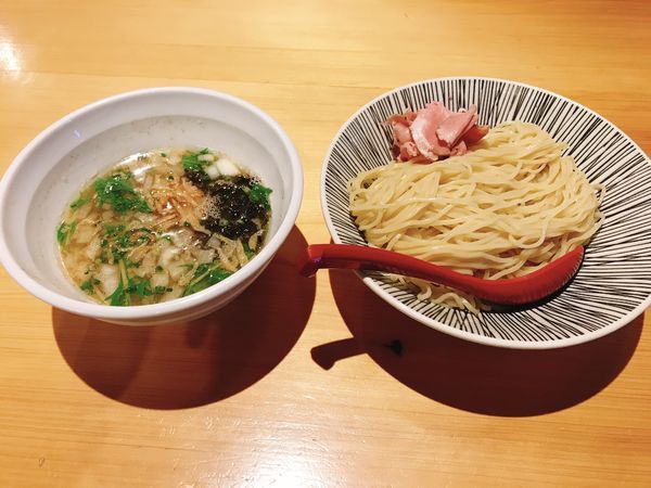 「塩つけ麺」@焼きあご塩らー麺  たかはし 歌舞伎町店の写真