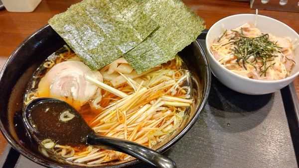 「辛ネギラーメン740円&チャーシュー丼小380円」@ラーメンdining すずらんの写真
