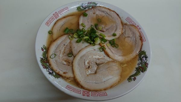 「鳥坂ラーメン(中肉) 680円」@支那そば 十三八の写真