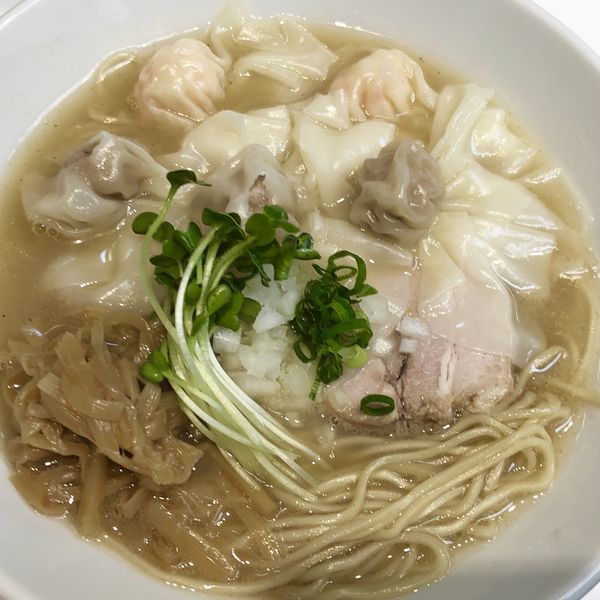 「肉・海老わんたん麺（白だし）」@らぁ麺 ひなたの写真