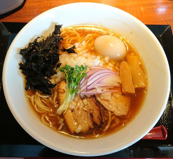 「煮干し中華そば＋味玉」@中華そば 蓮の華の写真