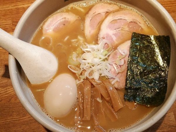 「味玉らーめん＋チャーシュー」@麺屋吉左右の写真