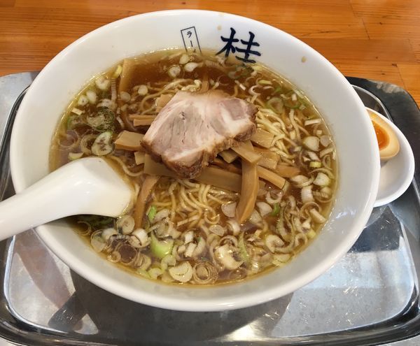 「ラーメン小 煮玉子  半チャーハン」@煮干しだし醤油ラーメン 桂の写真