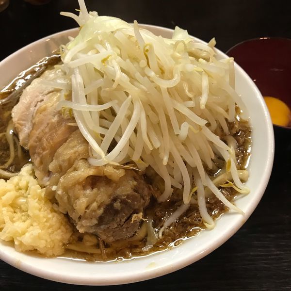 「エビそば　豚まし　生玉子　1200円」@豚星。の写真