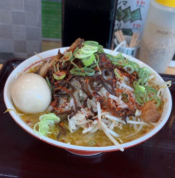 「味玉痺辛味噌らーめん 大しび」@らーめん 八幡屋の写真