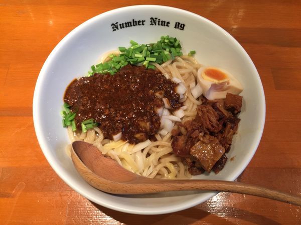 「油そば ブラック」@麺Dining Number Nine 09の写真