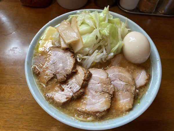 「味噌チャーシュー麺＋バター＋味玉・1400円」@めんりゅうの写真