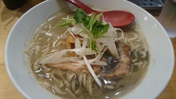 「濃厚煮干そば（850円）」@煮干麺 月と鼈の写真