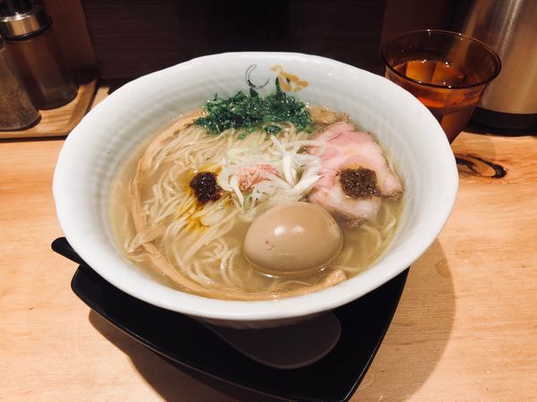 「真鯛と蛤の塩そば」@SOBAHOUSE 金色不如帰 新宿御苑本店の写真