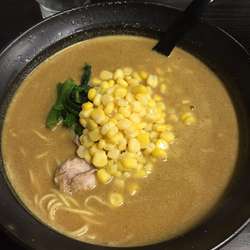 豚骨クリーミーカレーラーメン ¥700＋半ライス¥100