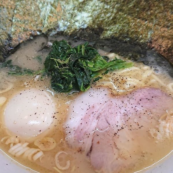「ラーメン(麺硬め)味玉、海苔増し」@甲子家の写真