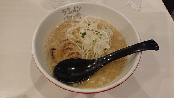 「魚介とんこつ760」@ラーメン海鳴 福岡空港店の写真