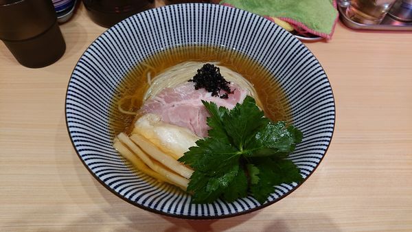 「冷やし煮干しそば800」@寿製麺 よしかわ 西台駅前店の写真