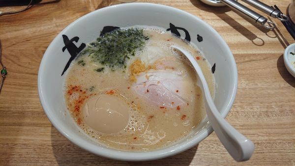 「潮とん780」@博多純系豚骨らーめん まんかい 天神親不孝通り店の写真