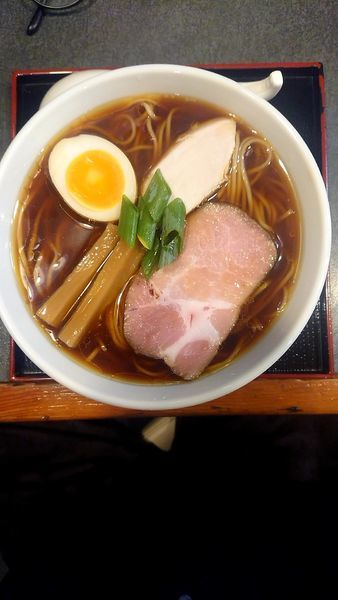 「丸鶏たまり醤油らぁ麺」@らぁ麺 幸跳の写真