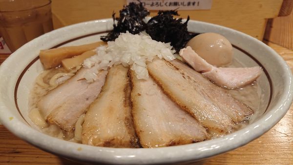 「特製背脂煮干蕎麦」@中華そば 一陽来復の写真