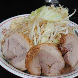 大ラーメン300㌘ 豚２枚