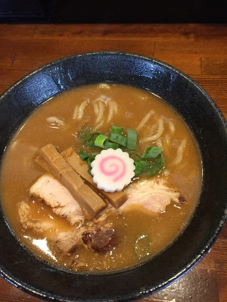 「濃い節醤油らーめん 〜米白湯〜 ￥９００円」@麺処 ほんだの写真