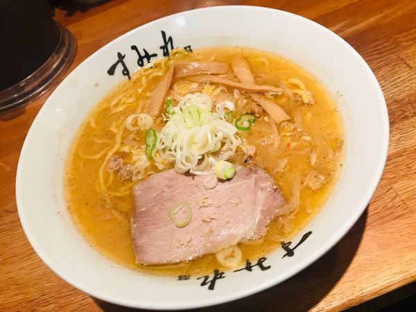 「味噌ラーメン」@すみれ 札幌すすきの店の写真