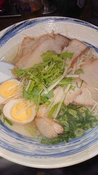 「チャーシューラーメン煮卵、餃子」@揚子江ラーメン 名門 神山店の写真