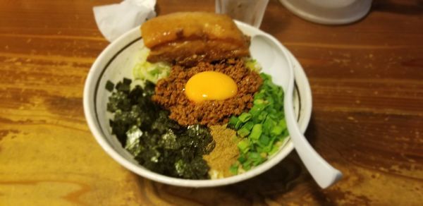 「トロ豚まぜそば1080円」@麺 酒 やまのの写真