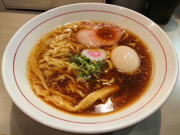 「味玉そば」@横浜中華そば 維新商店の写真