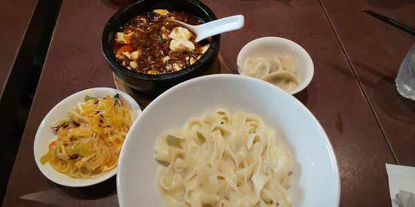 「頂点石焼麻婆刀削麺」@陳家私菜 新宿店の写真