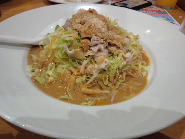 「ごまダレ豚しゃぶ冷やし麺　１，０６９円」@COCO'S 広ヶ谷戸店の写真