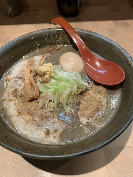 「でら煮干しらーめん」@にぼしらーめん88の写真