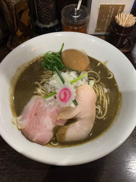 「味玉濃密煮干しそば」@中華そば いづるの写真