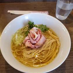 燻製油の塩らーめん(限定C￥930)