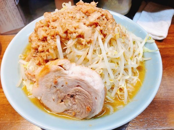 「中ラーメン」@立川マシマシ 5号店（神保町店）の写真