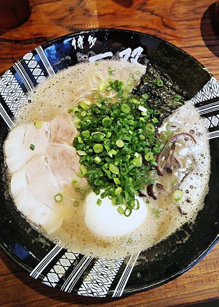 「味玉ラーメン 750円」@博多一双 博多駅東本店の写真