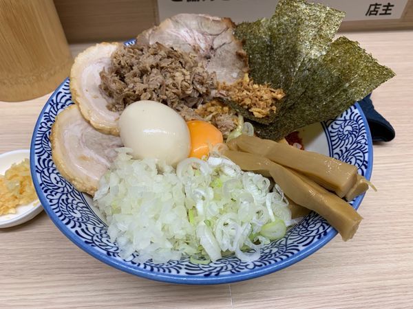 「狼煙まぜそば＋特製トッピング」@狼煙 大宮店の写真