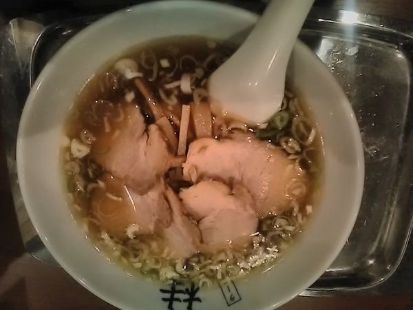 「チャーシューラーメン（小）950円」@煮干しだし醤油ラーメン 桂の写真