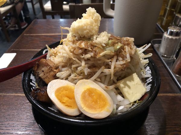 「味噌次郎 並+味玉+バター」@北のらーめん 美空の写真