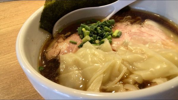 「醤油ワンタン麺」@withの写真