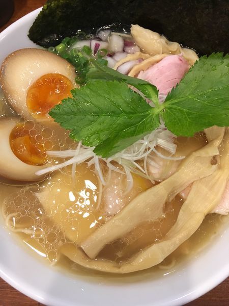 「しろらぁ麺」@らぁ麺しろの写真