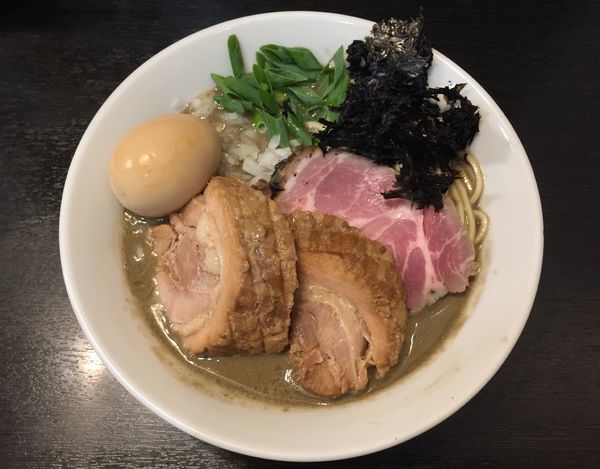 「特製濃厚そば＋厚切り豚」@陽はまたのぼるの写真