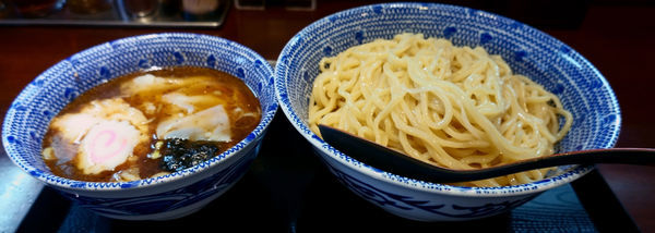 「ワンタンつけそば大盛」@中華蕎麦 金魚の写真