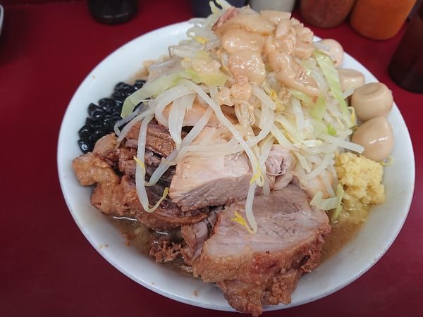 「ラーメン＋豚＋うずら」@ラーメン二郎 相模大野店の写真