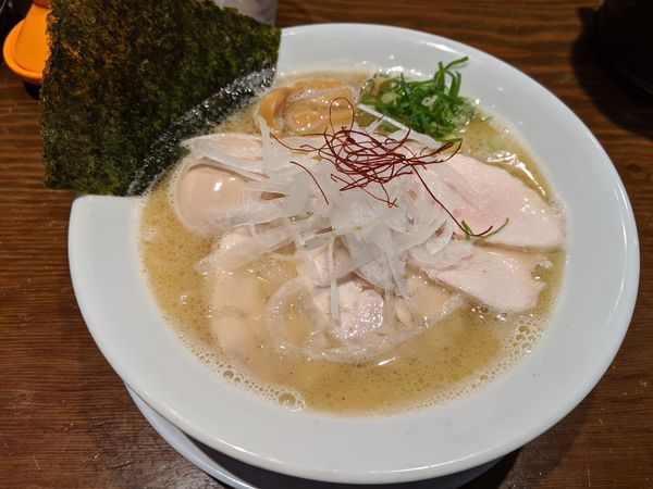 「特製塩900円　ランチ大盛り無料」@風見鶏 本店の写真