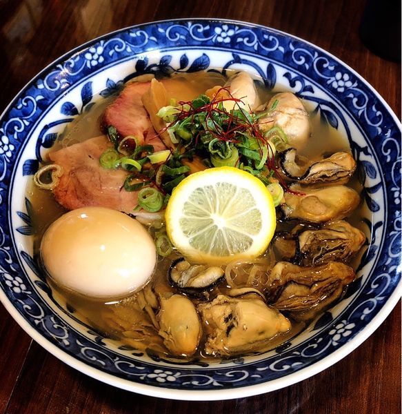 「牡蠣そば  特製」@寿製麺よしかわ 保谷店の写真