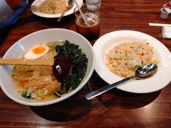 「本日の日替わり①(塩味ラーメン＋五目チャーハン)780円」@上海華龍 ヤマダ電機LABI1高崎店の写真