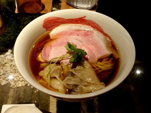 「清湯醤油わんたん麺」@Japanese Ramen Noodle Lab Qの写真