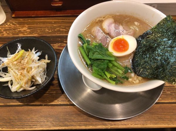 「五葉ラーメン 大+ネギ」@らーめん五葉 川越店の写真