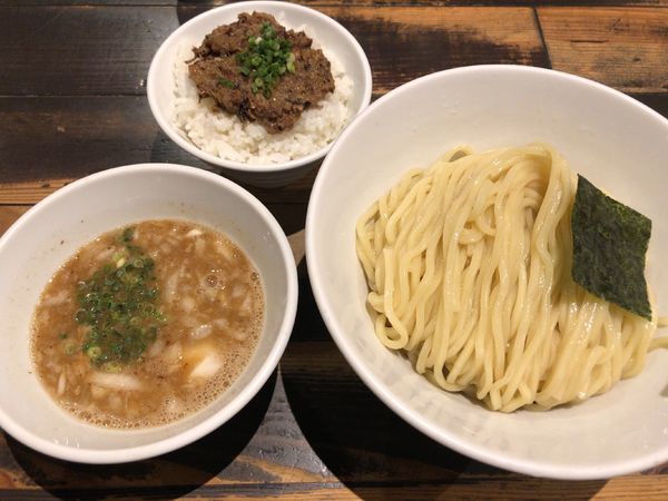 「浸け豚そば+豚めし」@俺の空 池袋店の写真